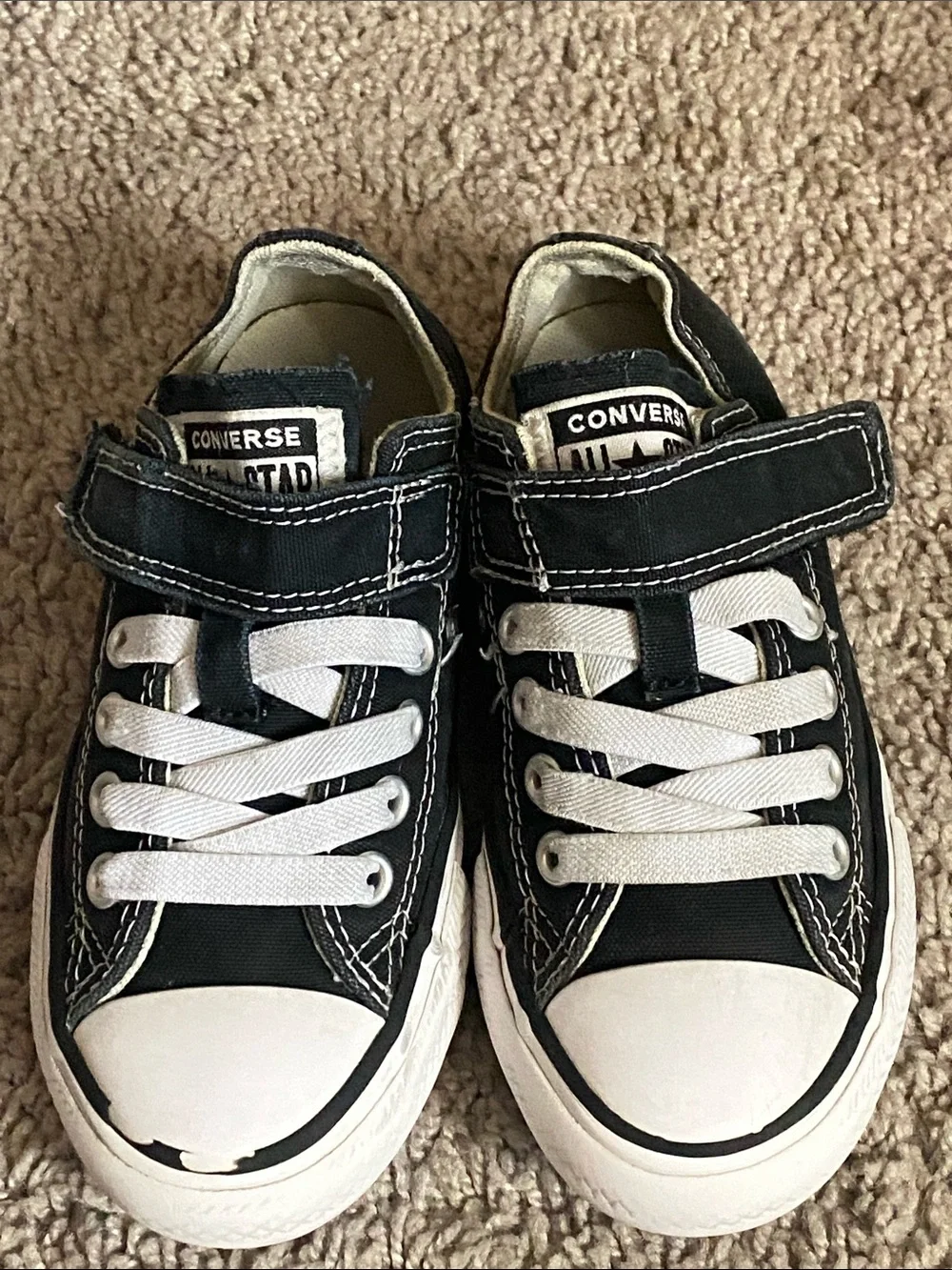 Converse All Star Chuck Taylor V1 Low Top Sneakers size 11